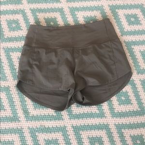 Lululemon Speed Up Shorts High Rise Sz 4 in Sage